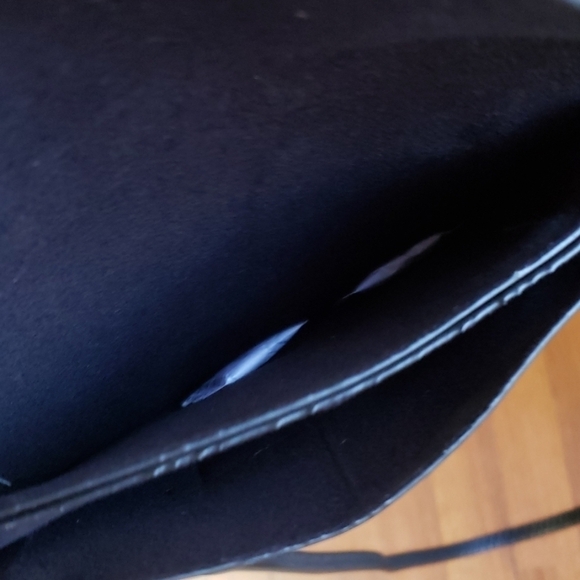 Isabelle Black Vegan Crossbody NWT - Picture 7 of 7